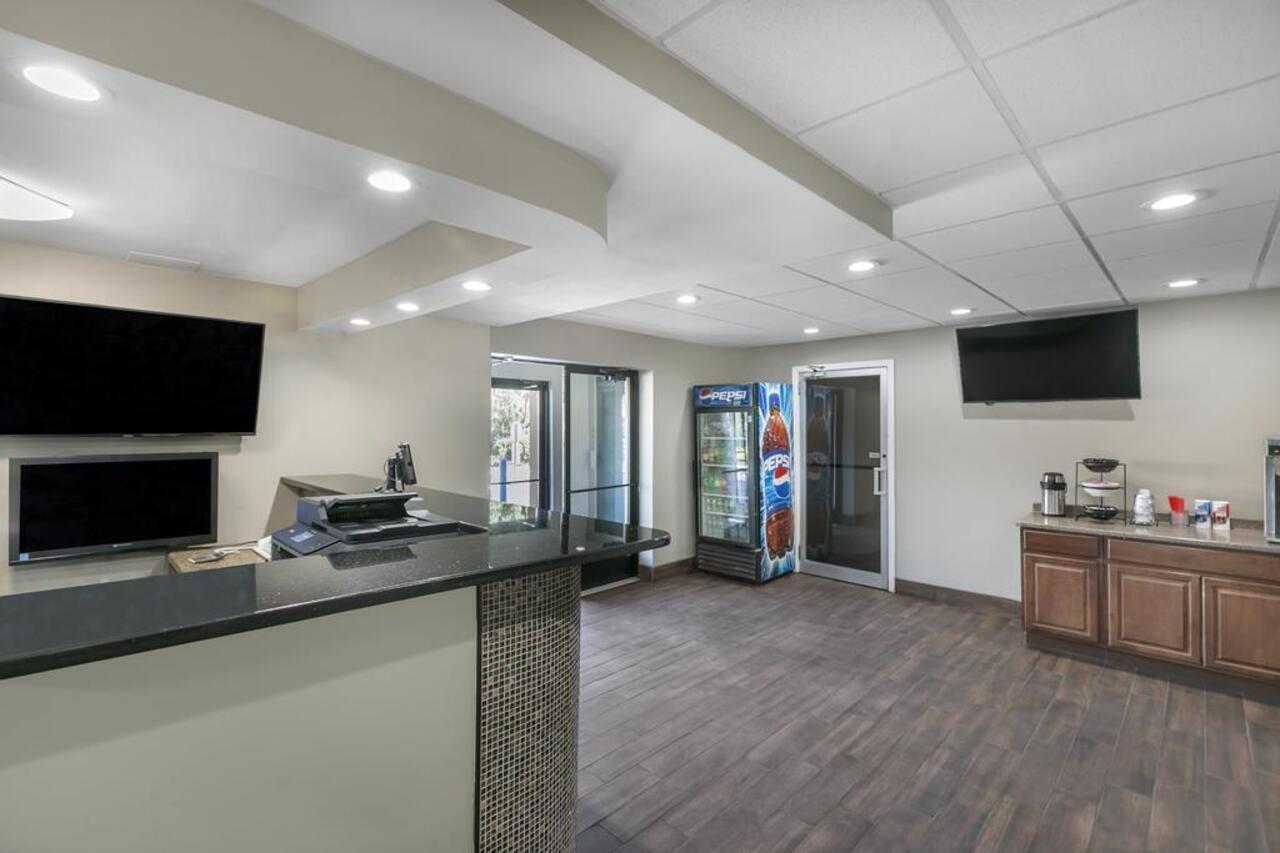 Knights Inn Bristol Levittown Luaran gambar