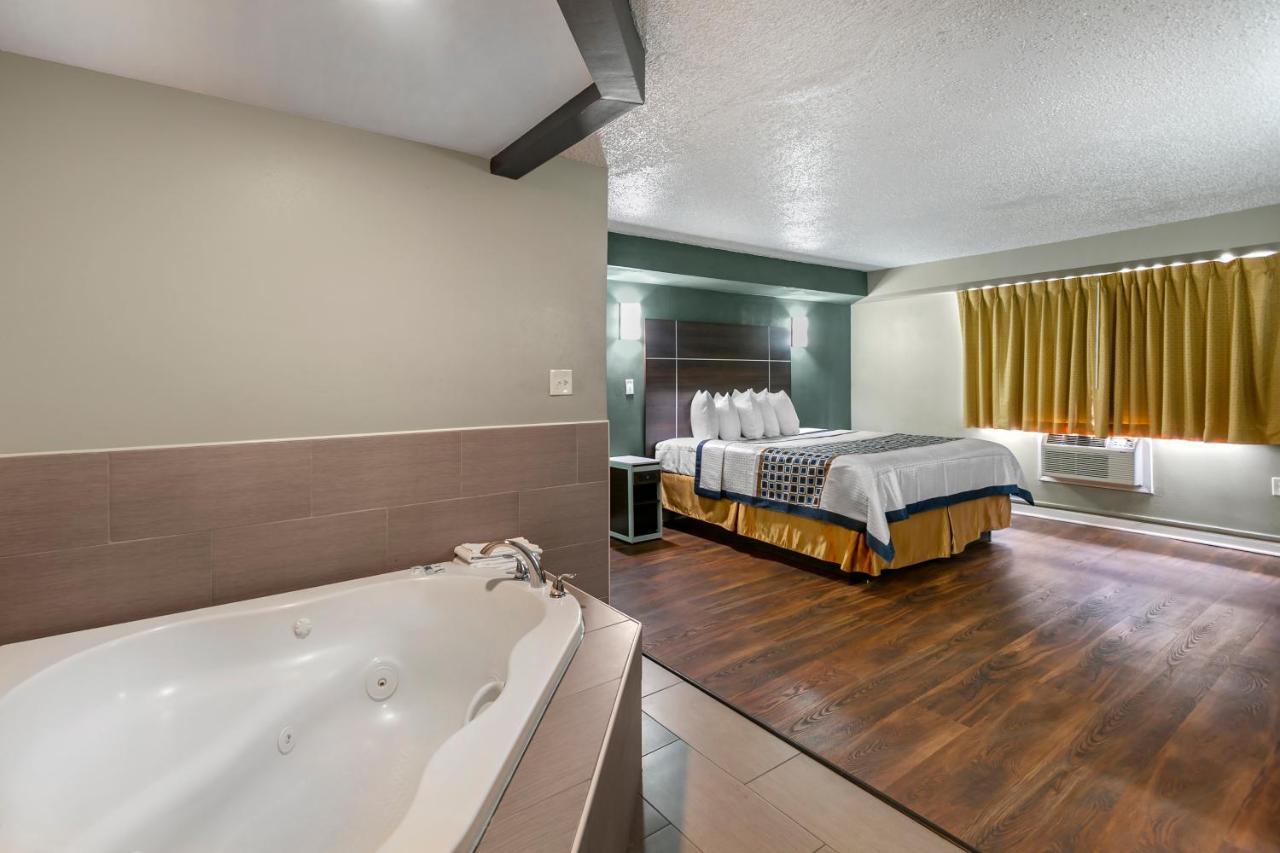 Knights Inn Bristol Levittown Luaran gambar