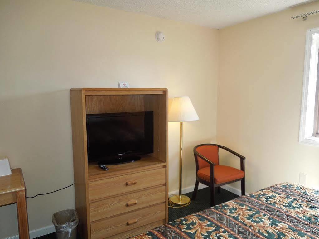 Knights Inn Bristol Levittown Luaran gambar