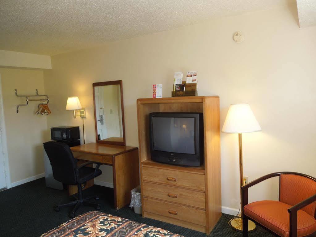 Knights Inn Bristol Levittown Luaran gambar