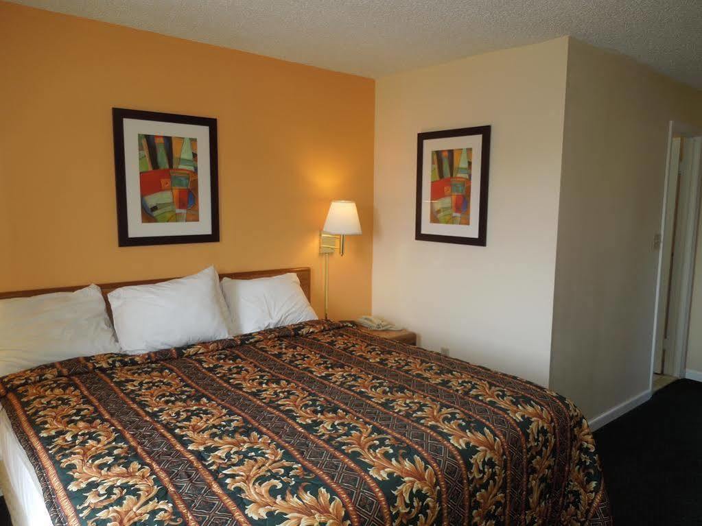 Knights Inn Bristol Levittown Luaran gambar