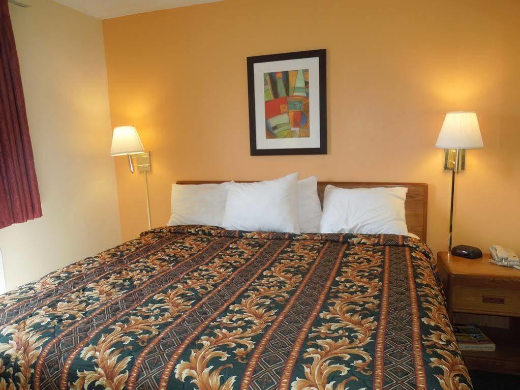 Knights Inn Bristol Levittown Luaran gambar